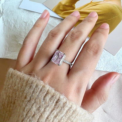 [Elitejewels]4.0 Carat Luxurious Engagement Ring