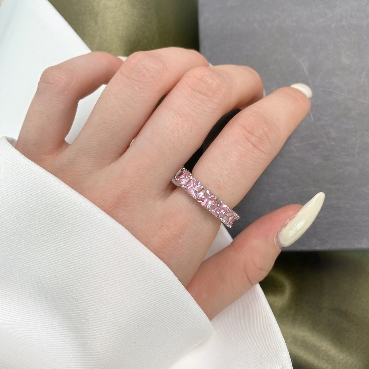 [Elitejewels]Eleganter Tennisring im Prinzessschliff