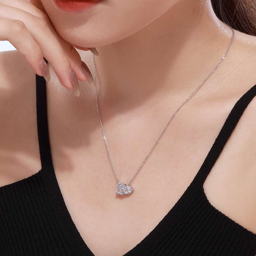 [Elitejewels]Dazzling Square & Heart Shape Necklace