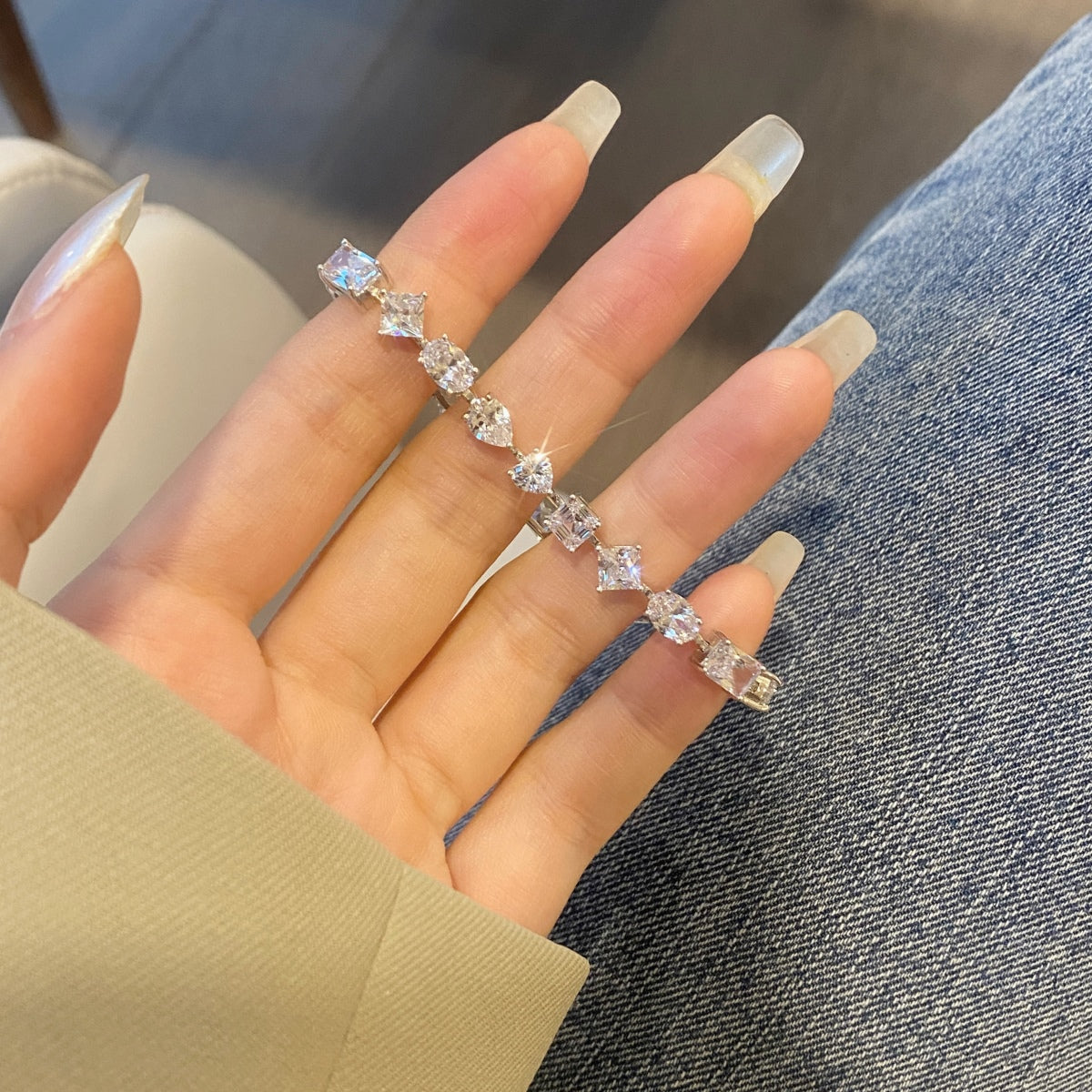 [Elitejewels]Einzigartiges, exquisites Multi-Cut-Alltagsarmband