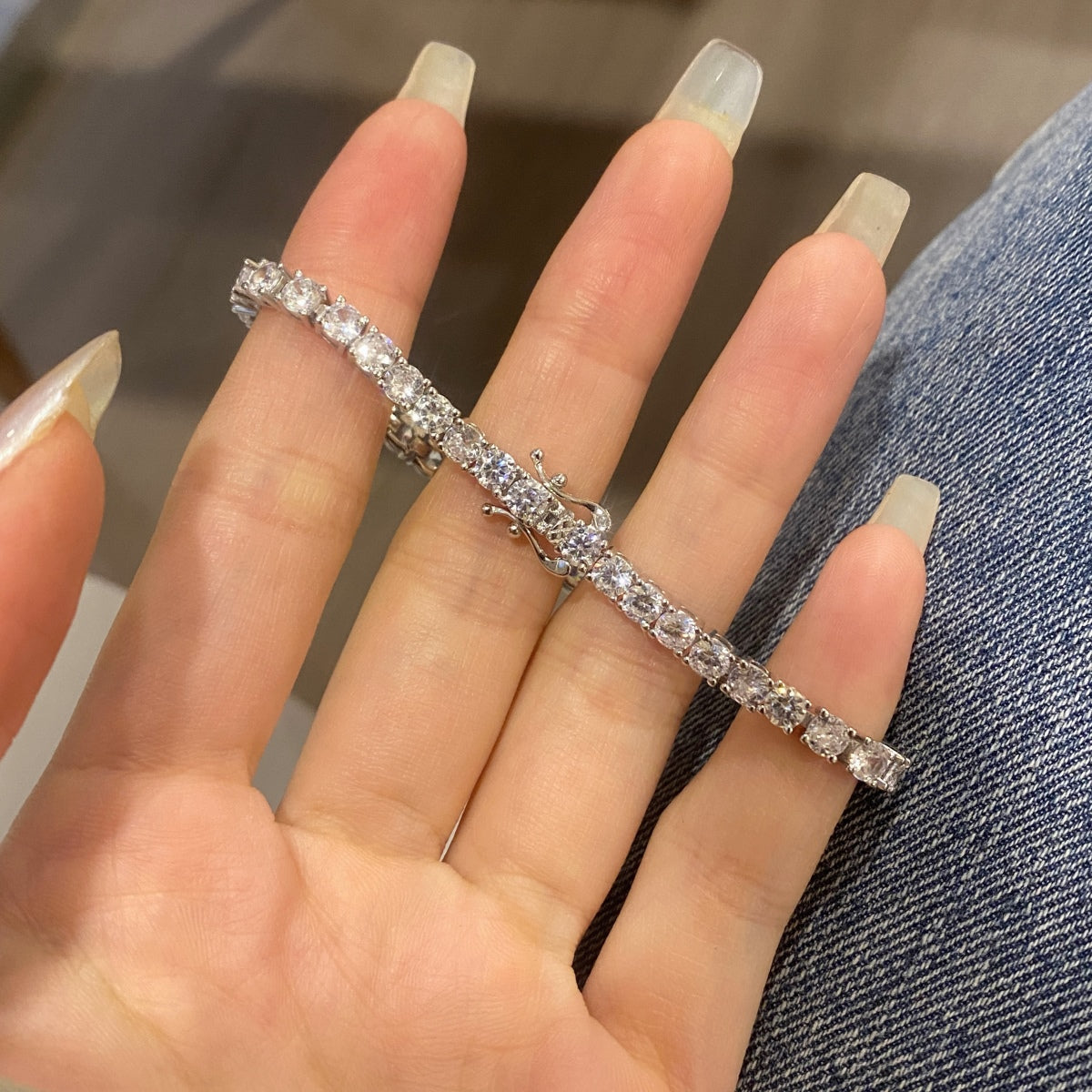 [Elitejewels]豪華な装飾ラウンドカットテニスブレスレット