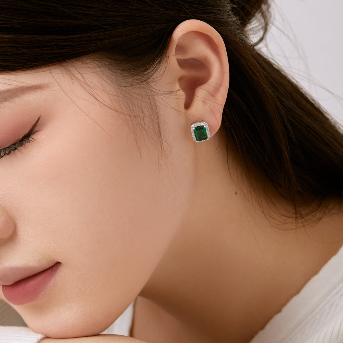 [Elitejewels]Luxurious Dainty Emerald Cut Banquet Earrings