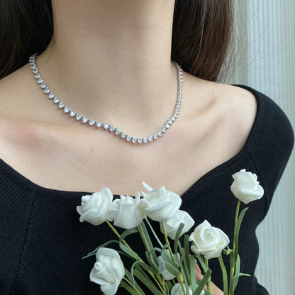 [Elitejewels]装飾ハートカットテニスネックレス