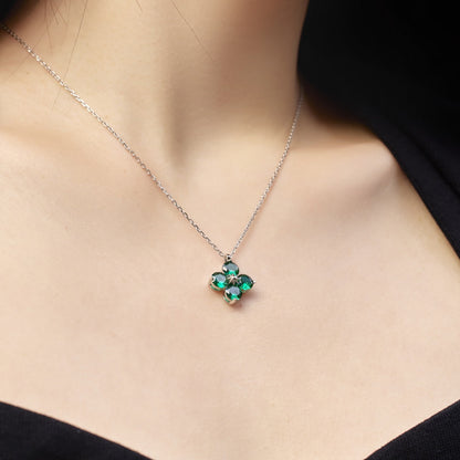 [Elitejewels]Four-Leaf Clover And Eight-Pointed Star Necklace