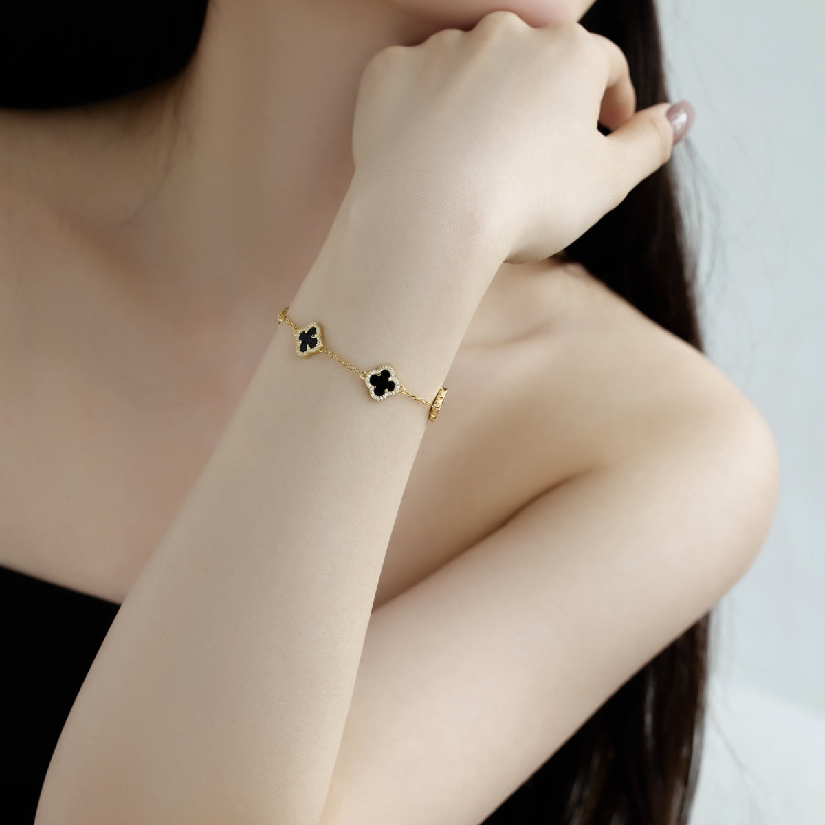 [Elitejewels]Exquisites Armband mit vierblättrigem Kleeblatt