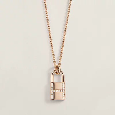 [Elitejewels]HM ADVANCED NICHE LOCK HEAD NECKLACE DIAMONDS