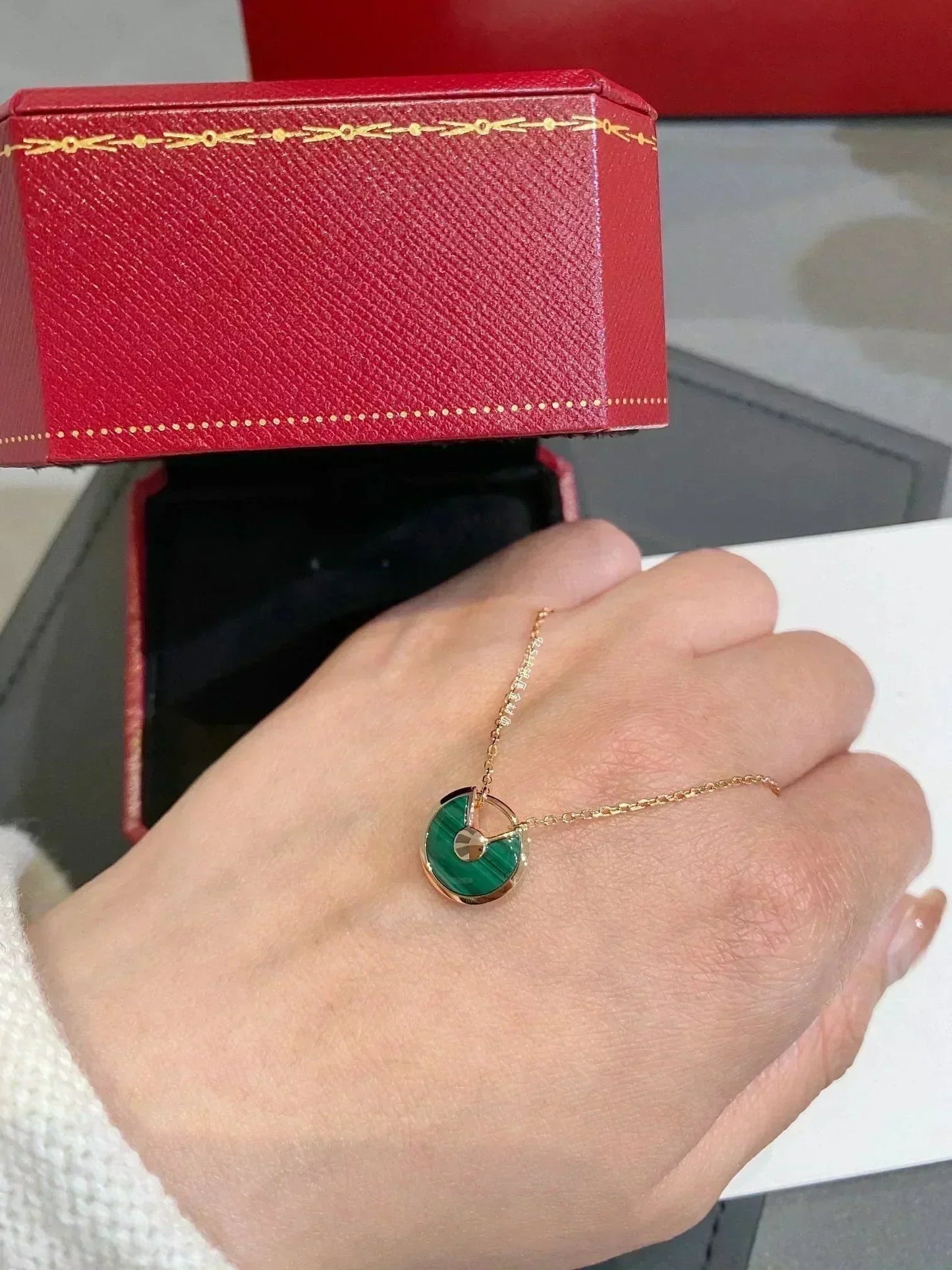 [Elitejewels]AMULETTE ROSE GOLD MALACHITE NECKLACE