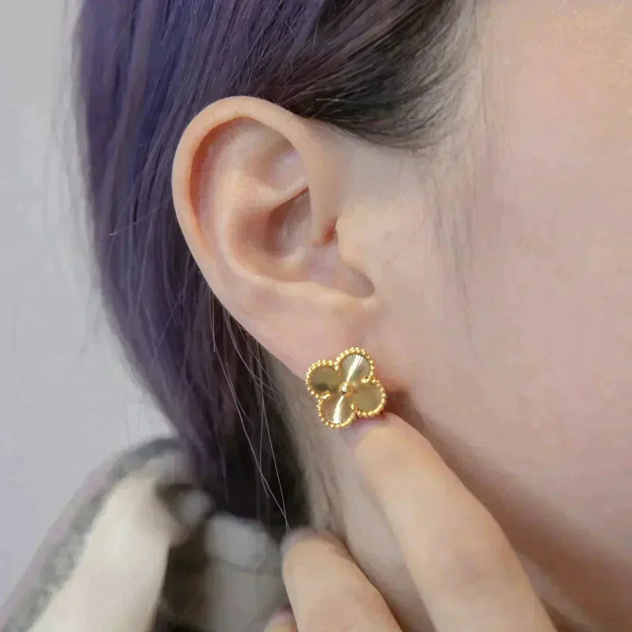 [Elitejewels]CLOVER MEDIUM 1 MOTIFS LASER EARRINGS