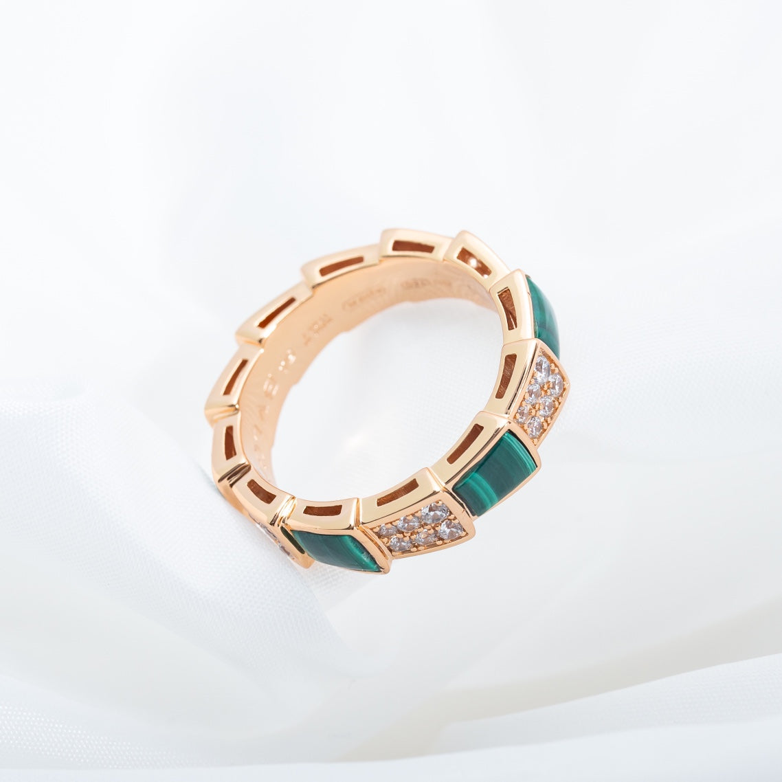 [Elitejewels]SERPENTI リング ピンクゴールド マラカイト ダイヤモンド パヴェ 4MM