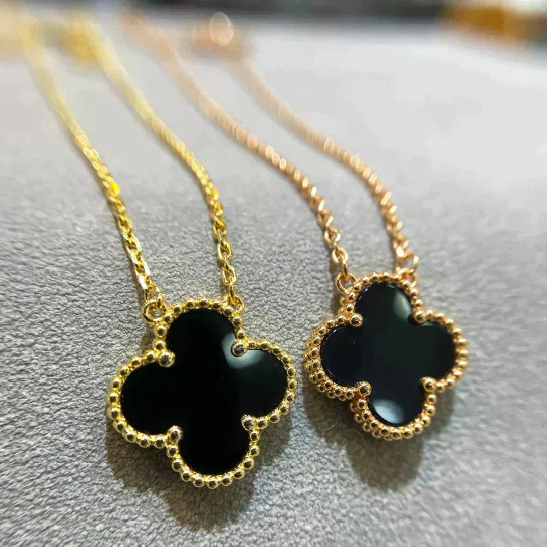 [Elitejewels]CLOVER 15MM BLACK ONYX SINGLE FLOWER NECKLACE