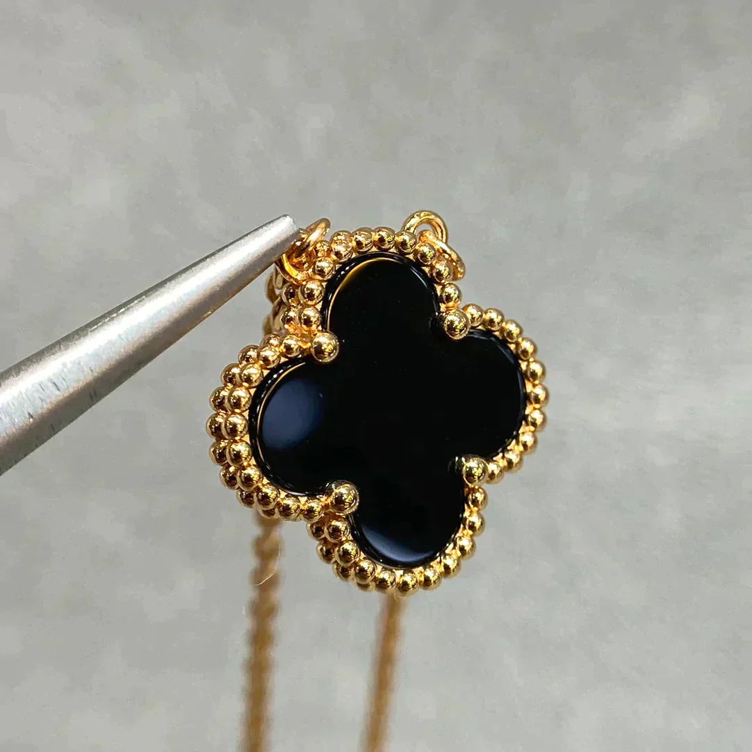 [Elitejewels]CLOVER 15MM BLACK ONYX SINGLE FLOWER NECKLACE