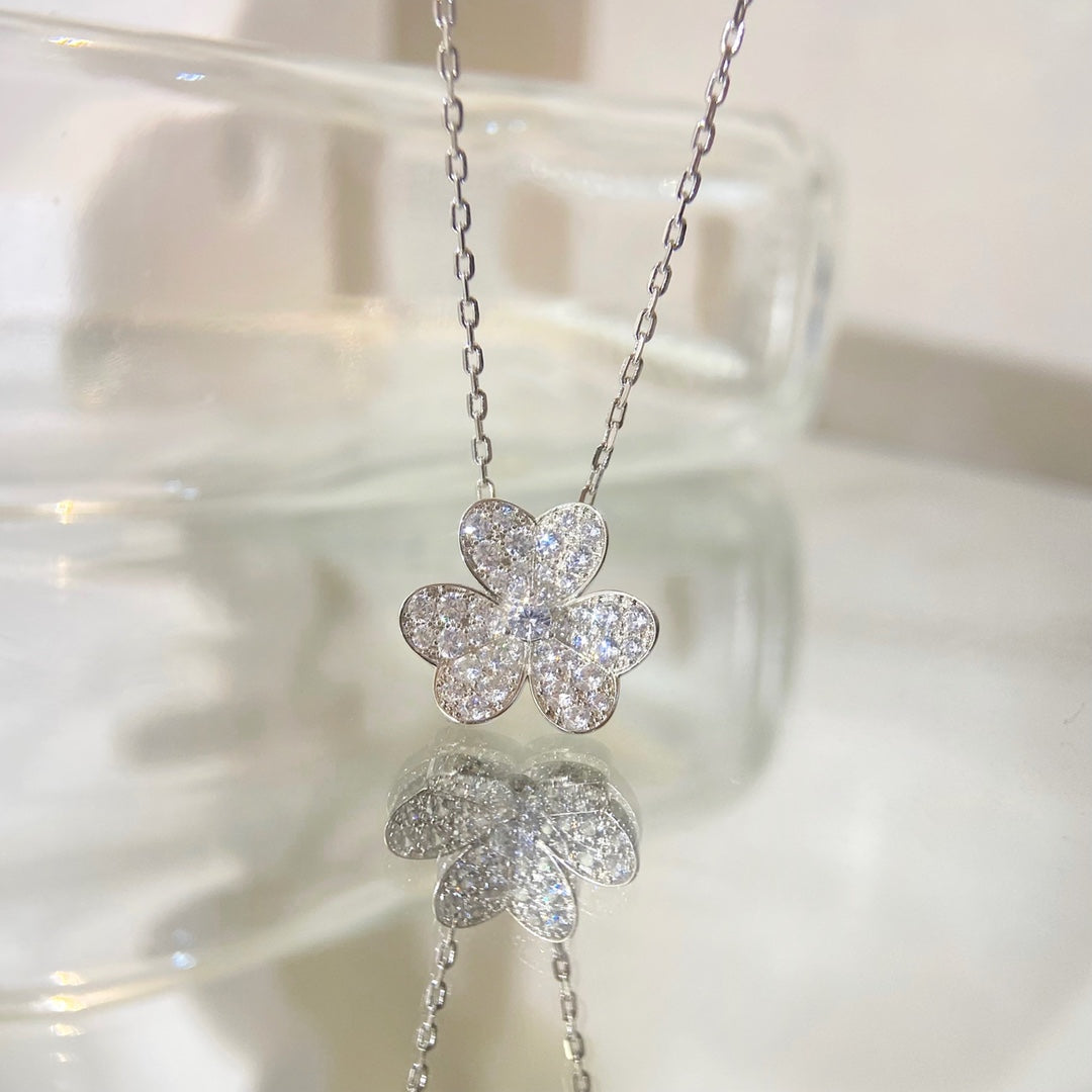 [Elitejewels]BLUMEN-DIAMANT-HALSKETTE