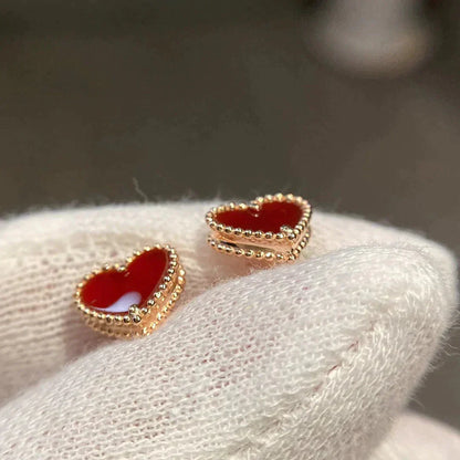 [Elitejewels]HEART CARNELIAN STUD EARRINGS