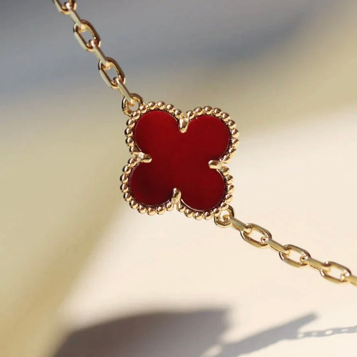 [Elitejewels]CLOVER 20 MOTIFS CARNELIAN NECKLACE