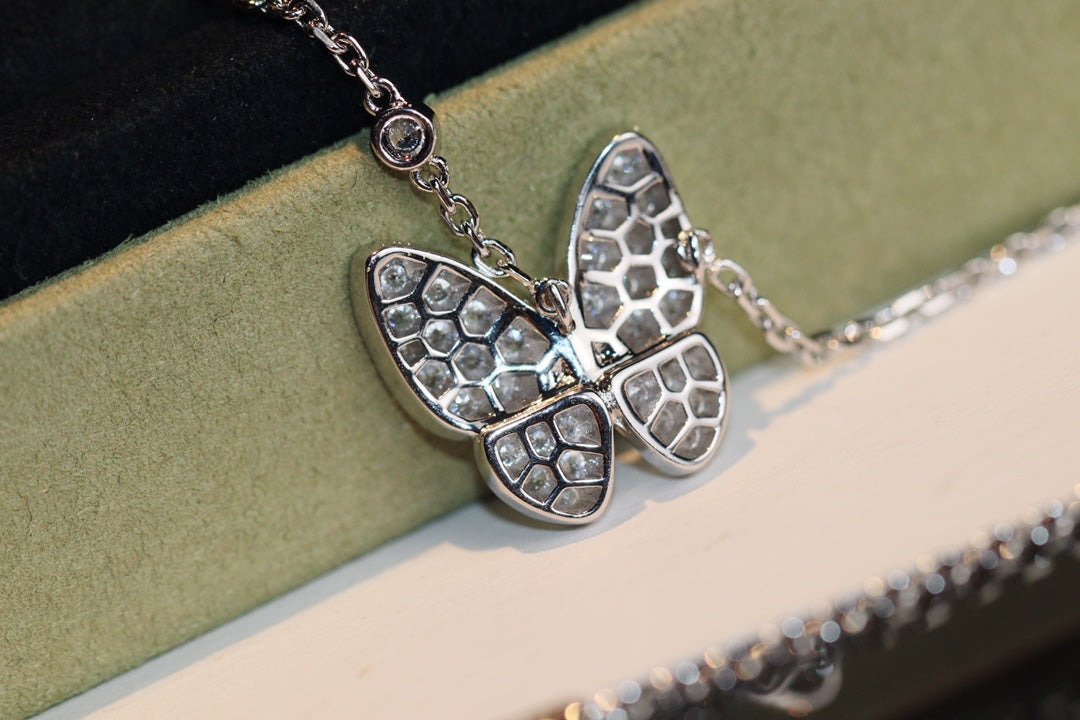 [Elitejewels]BUTTERFLY DIAMOND NECKLACE