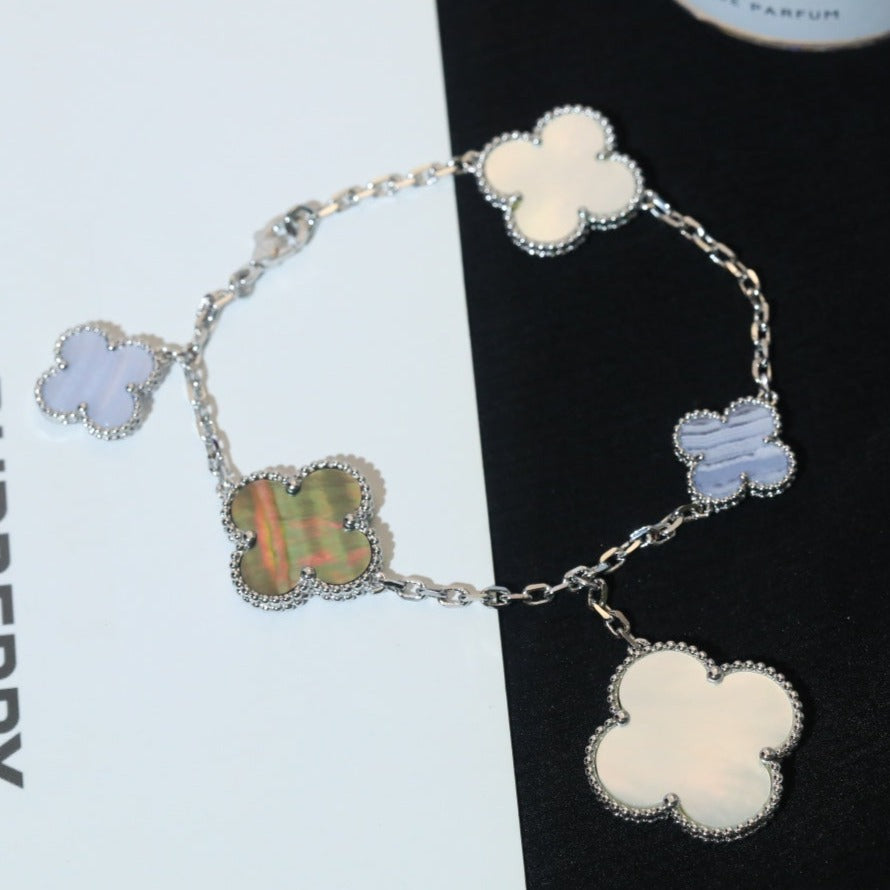 [Elitejewels]CLOVER BRACELET 5 MOTIFS MOP CHALCEDONY SILVER