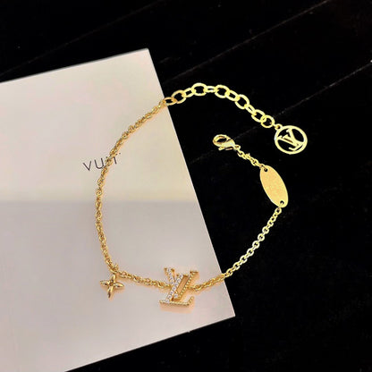 [Elitejewels]LOGO STAR MOTIF GOLD BRACELET