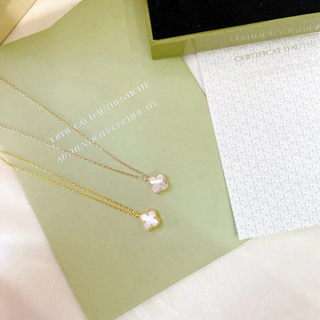 [Elitejewels]CLOVER MINI 9.5MM WHITE MOTHER-OF-PEARL NECKLACE