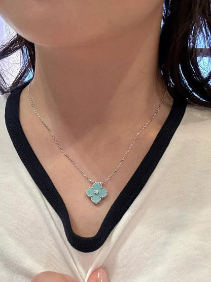 [Elitejewels]CLOVER 1 DIAMOND LIGHT BLUE SILVER NECKLACE