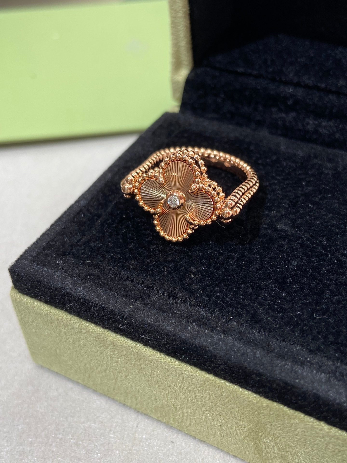 [Elitejewels]CLOVER RIVERSIBLE ROSE GOLD RING