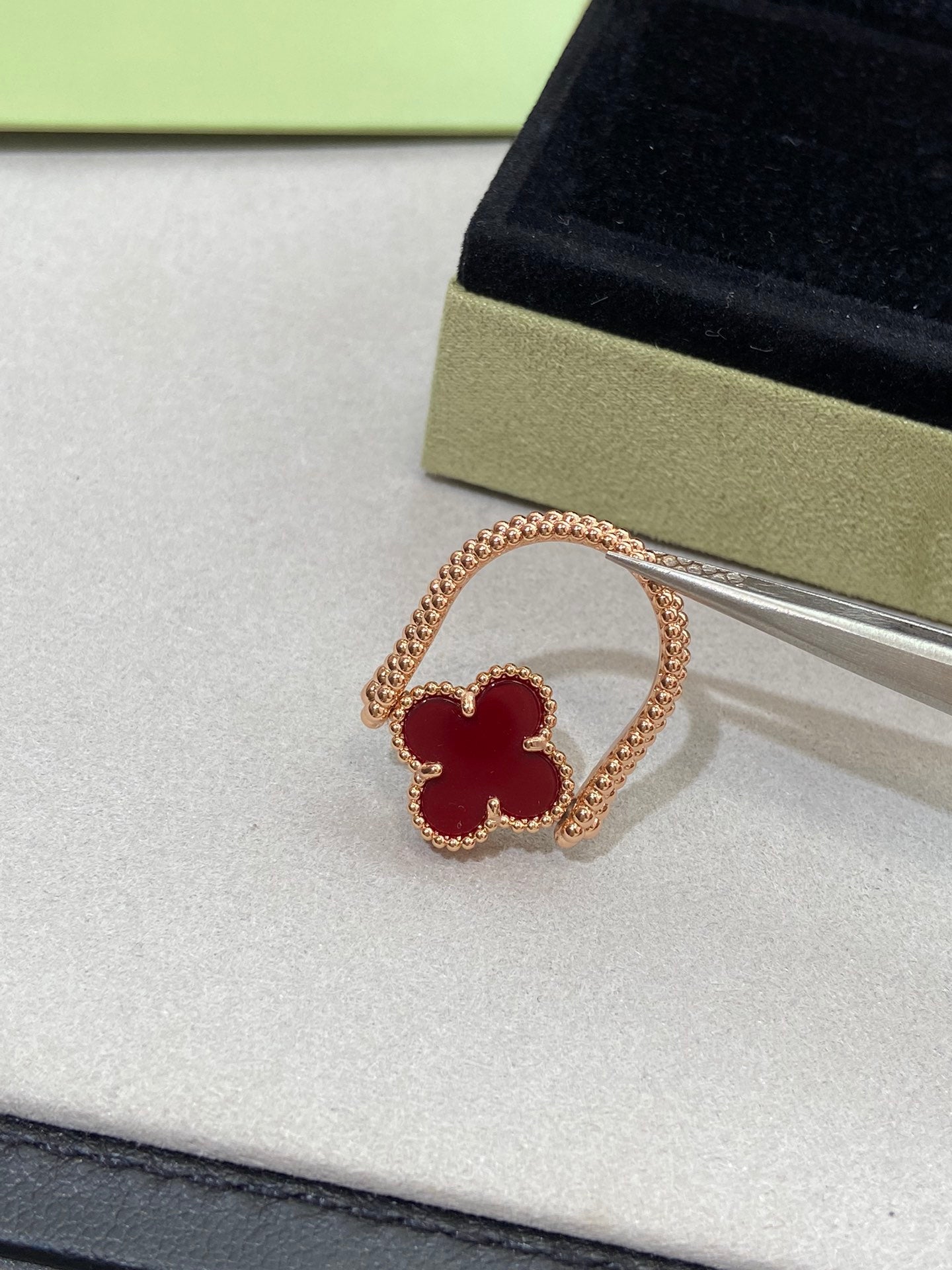 [Elitejewels]CLOVER RIVERSIBLE ROSE GOLD RING