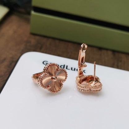 [Elitejewels]CLOVER MEDIUM STUD EARRINGS