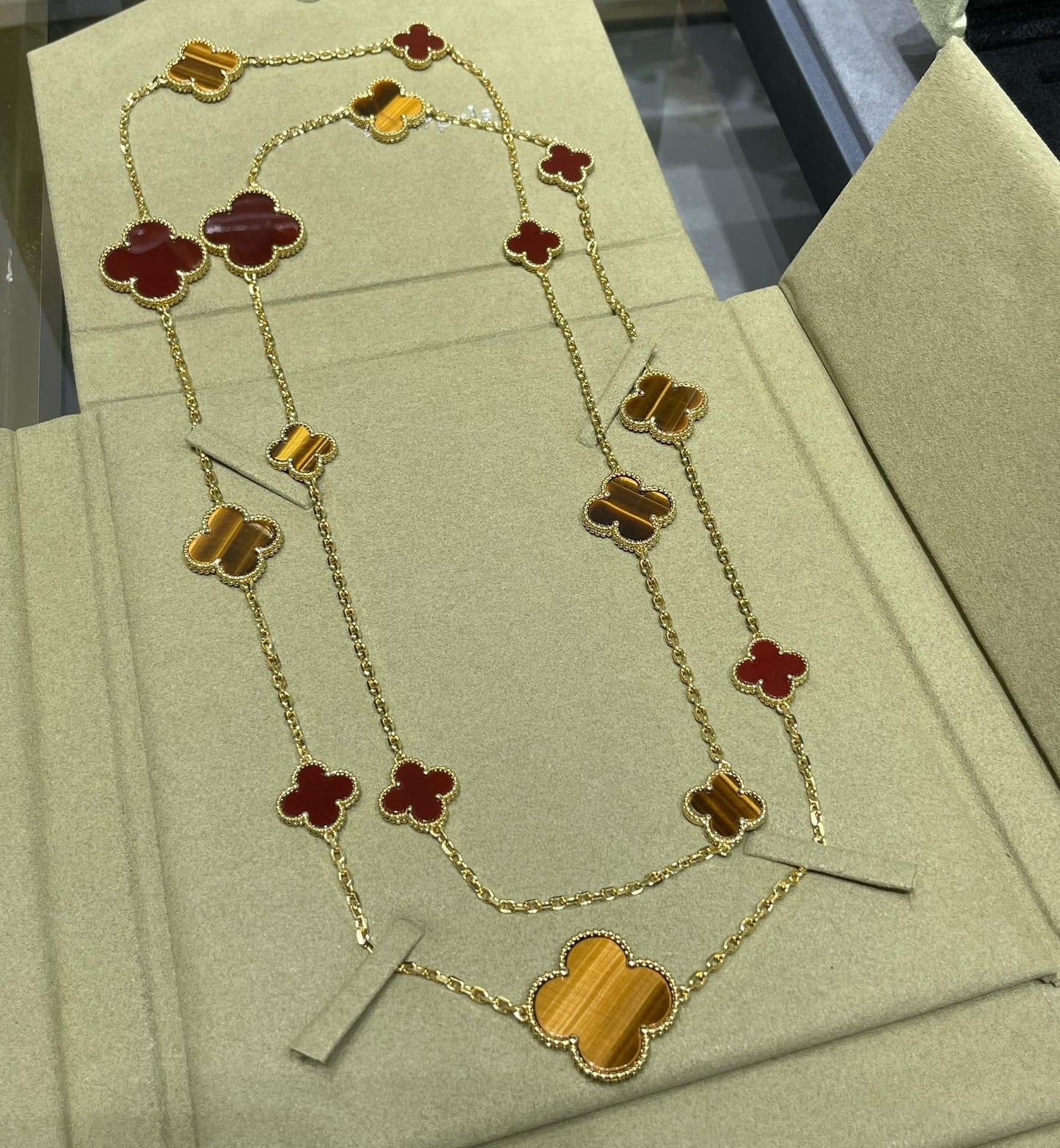 [Elitejewels] KLEEBLATT 16 MOTIV KARNEOL TIGERAUGE ROSÉGOLD HALSKETTE