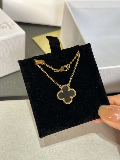 [Elitejewels]CLOVER ROCK CRYSTAL ROSE GOLD NECKLACE