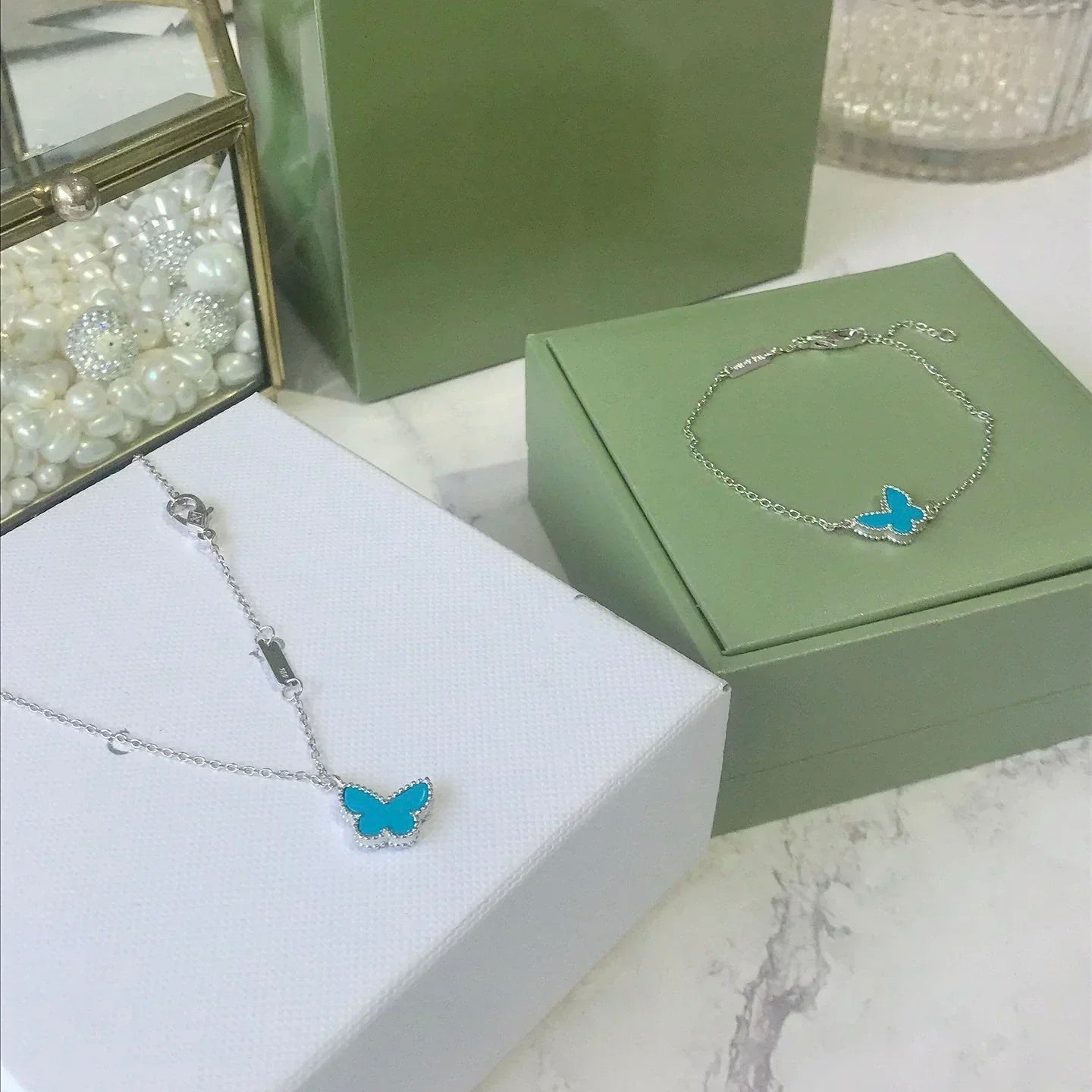 [Elitejewels]BUTTERFLY TURQUOISE BUTTERFLY BRACELET SILVER