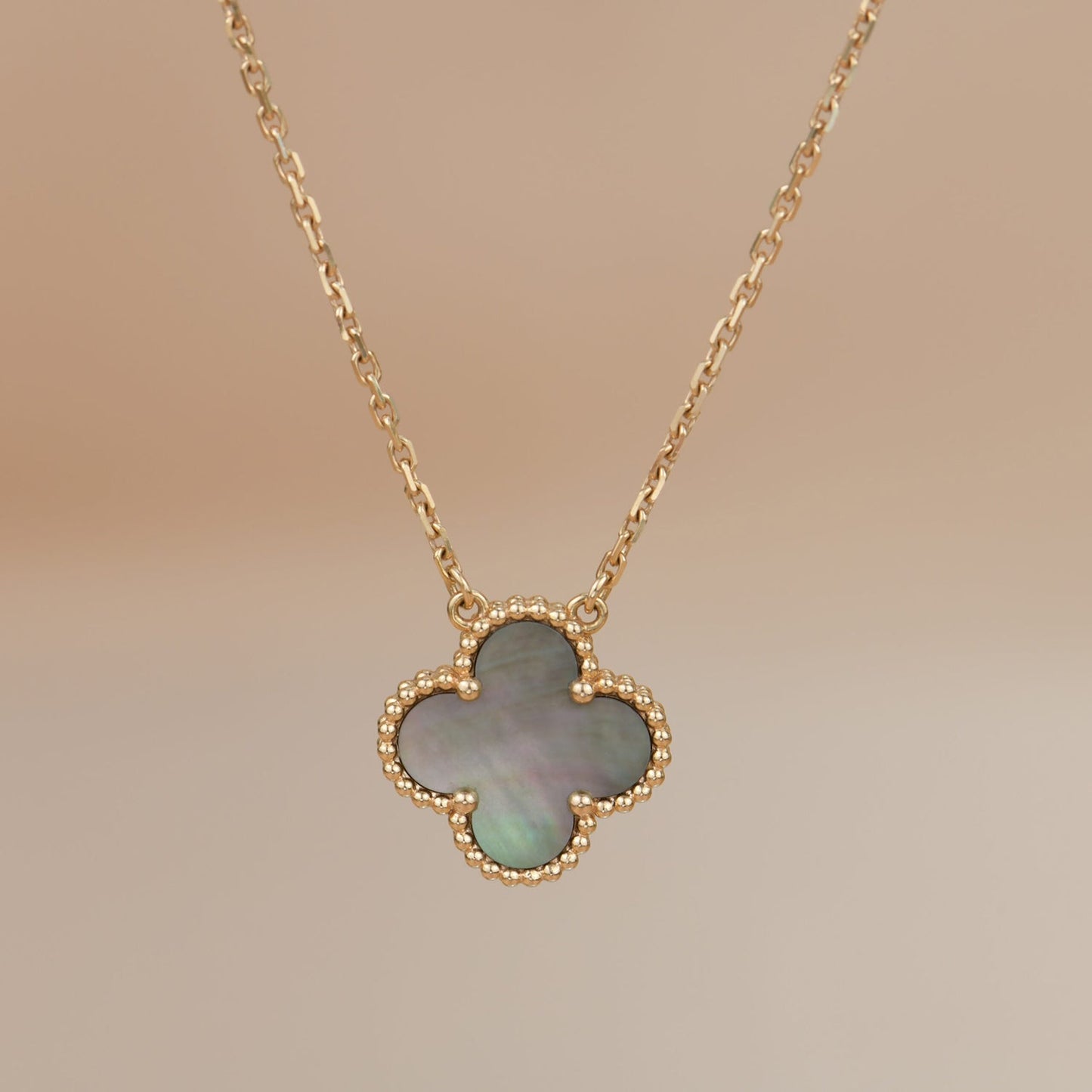 [Elitejewels]CLOVER 15MM  GRAY MOTHER OF PEARL NECKLACE