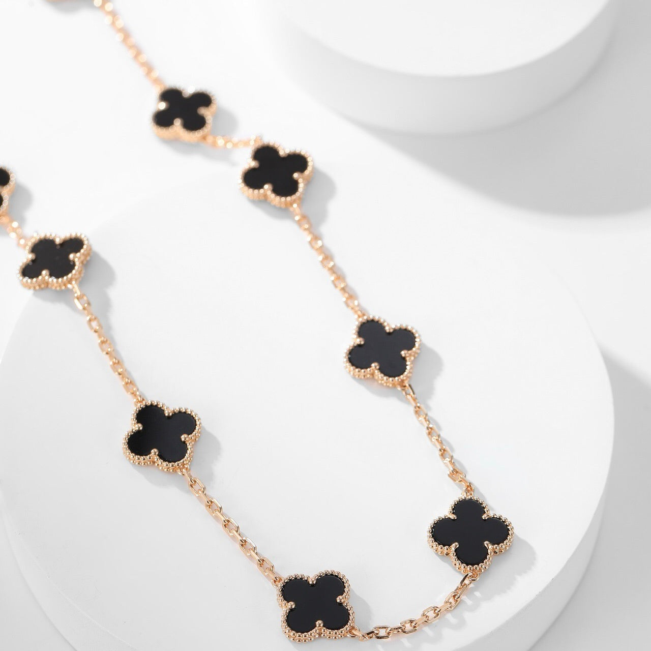 [Elitejewels]CLOVER 10 MOTIFS ONYX NECKLACE