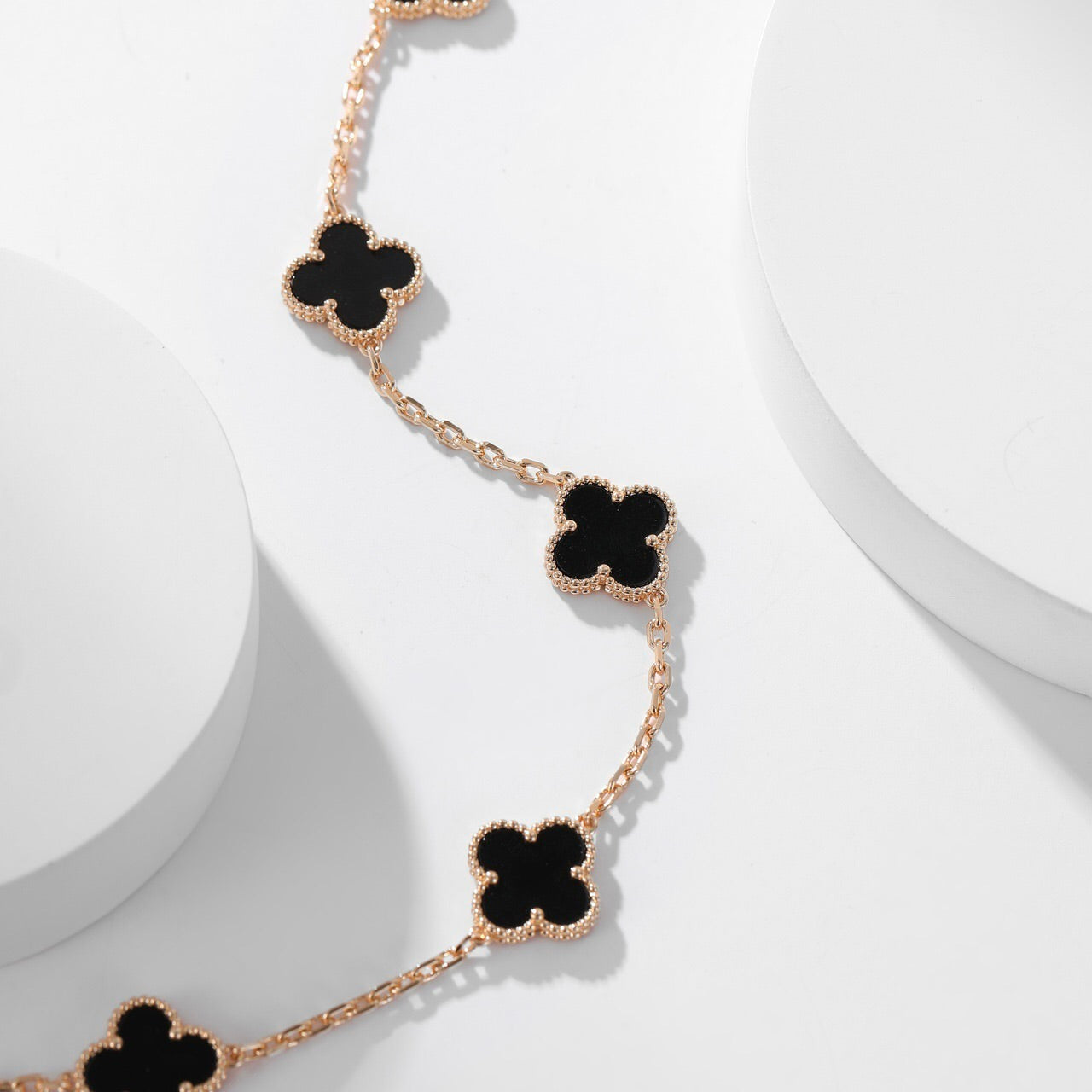 [Elitejewels]CLOVER 10 MOTIFS ONYX NECKLACE