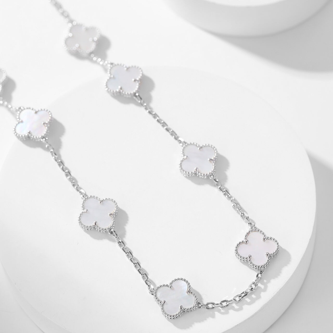 [Elitejewels]CLOVER 10 MOTIFS WHITE MOTHER OF PEARL NECKLACE