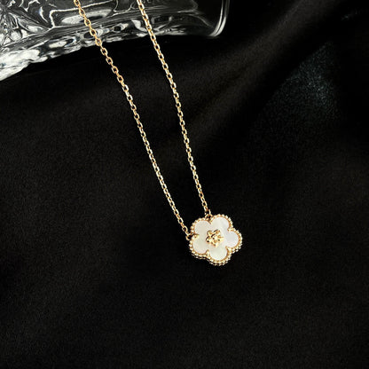 [Elitejewels]LUCKY  WHITE MOP  PLUM BLOSSOM NECKLACE