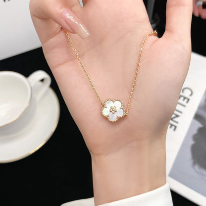 [Elitejewels]LUCKY WHITE MOP PLUM BLOSSOM  BRACELET