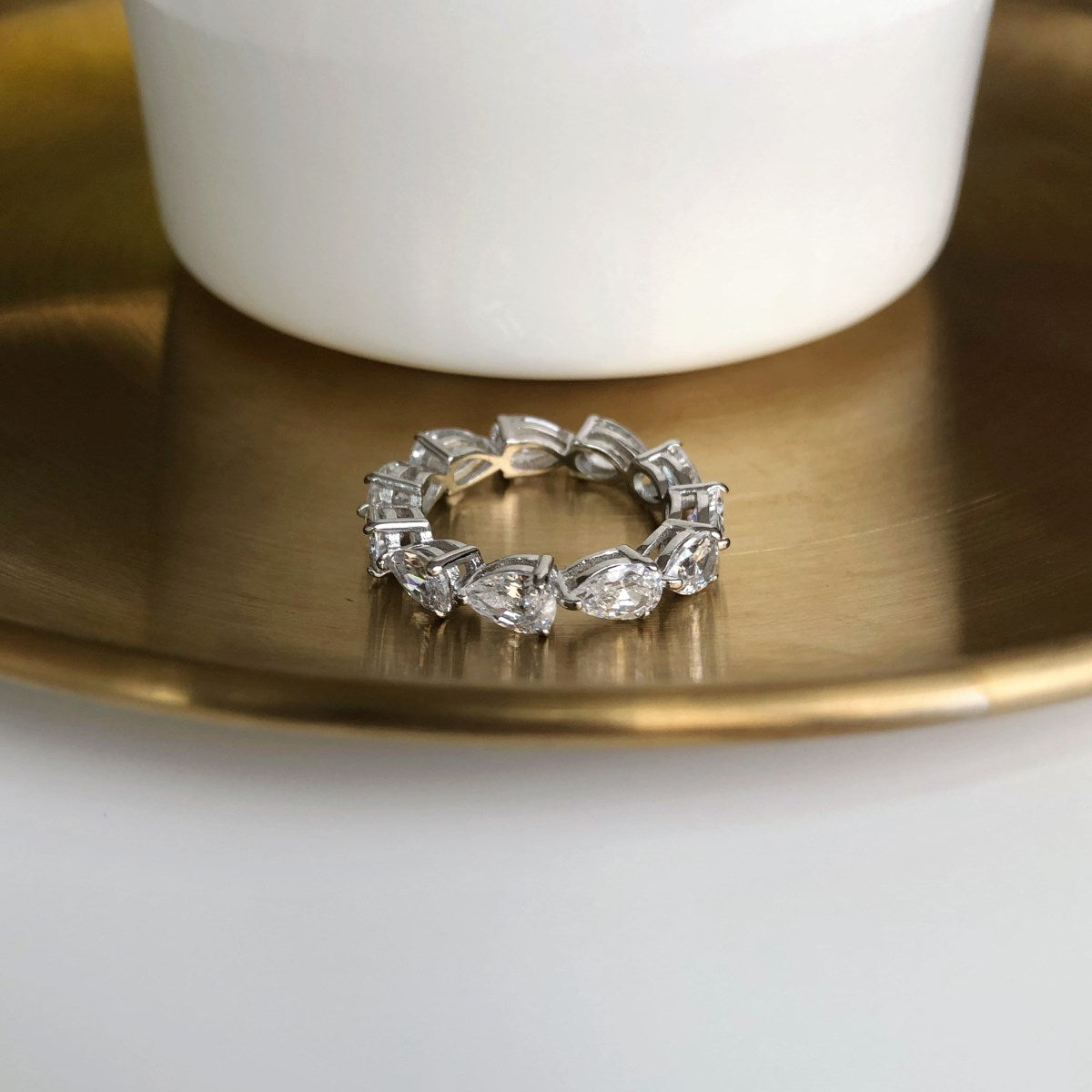 [Elitejewels]Exquisite Pear Cut Tennis Ring