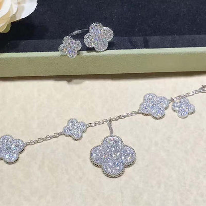 [Elitejewels]CLOVER 6 MOTIFS SILVER DIAMOND BRACELET