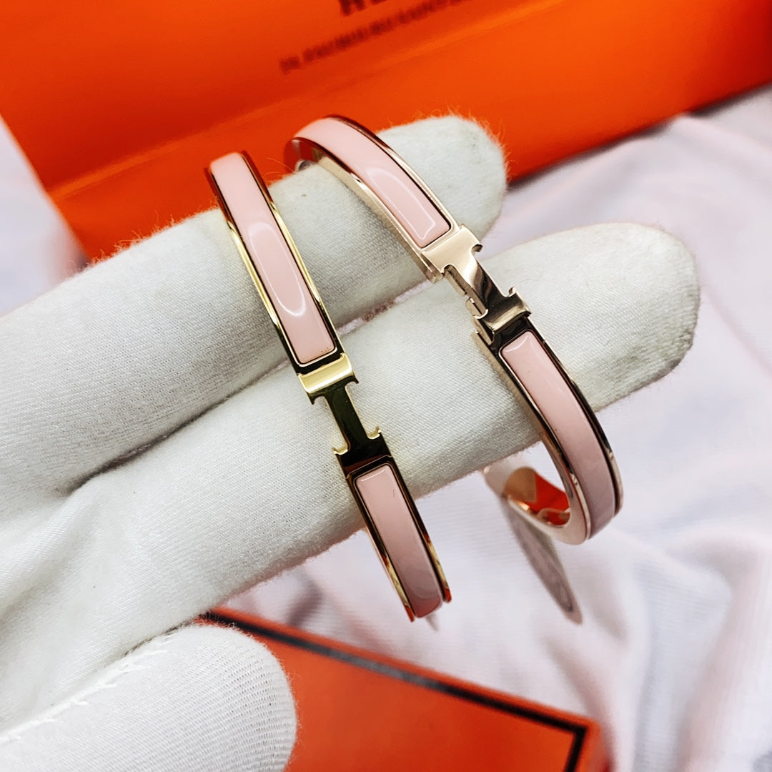 [Elitejewels]CLASSIC HM CLIC  PINK 8MM ENAMEL BRACELET