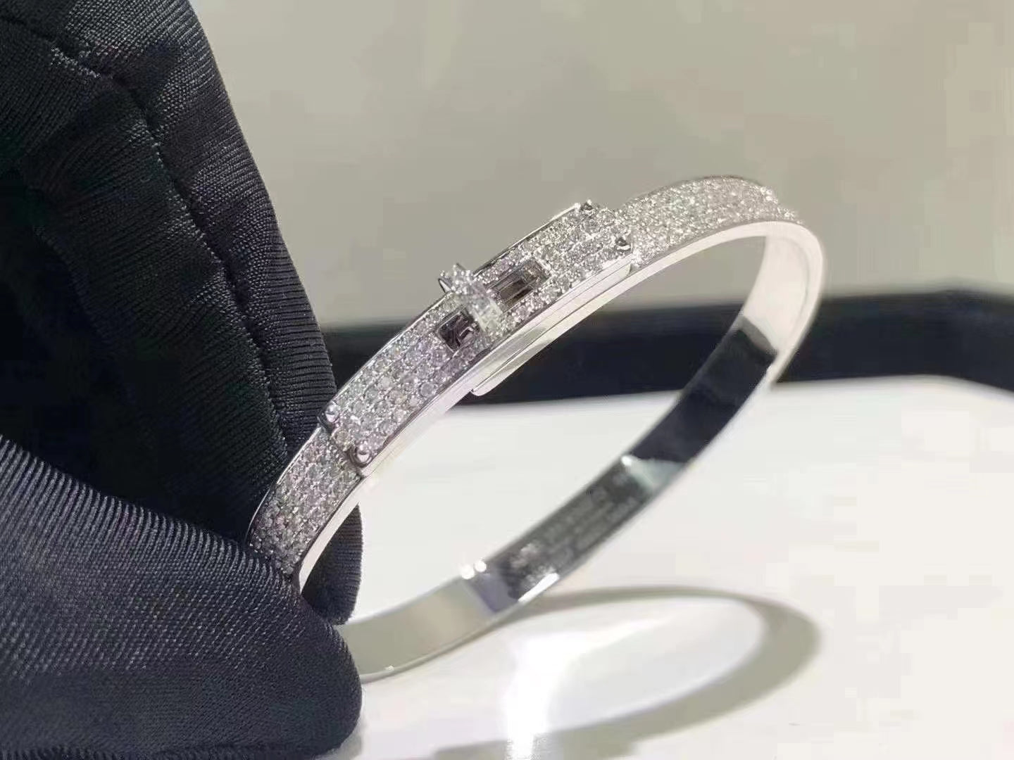 [Elitejewels] HM KELLY ARMBAND AUS SILBER MIT DIAMANTEN