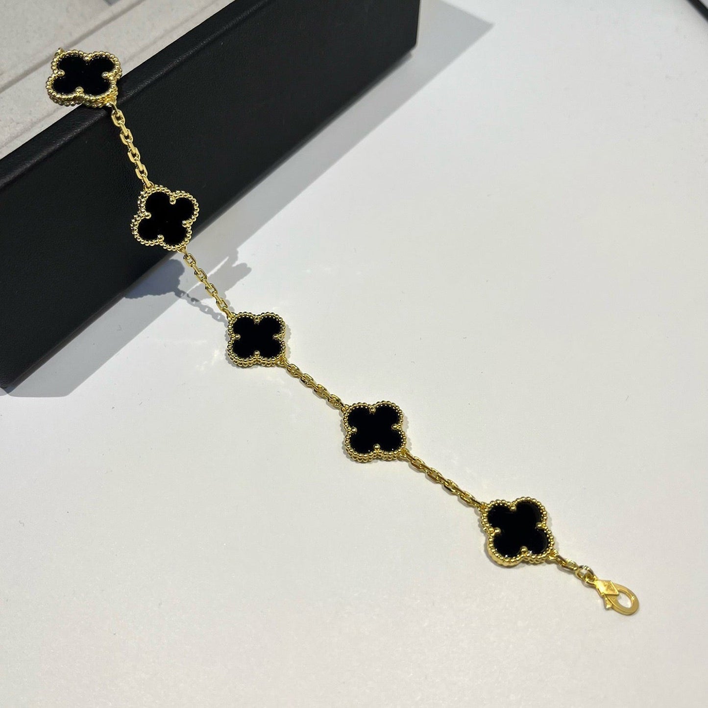 [Elitejewels]クローバー5モチーフブラックオニキスブレスレット