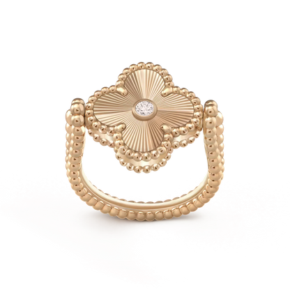 [Elitejewels] RING AUS ROSÉGOLD MIT KLEEBLATT