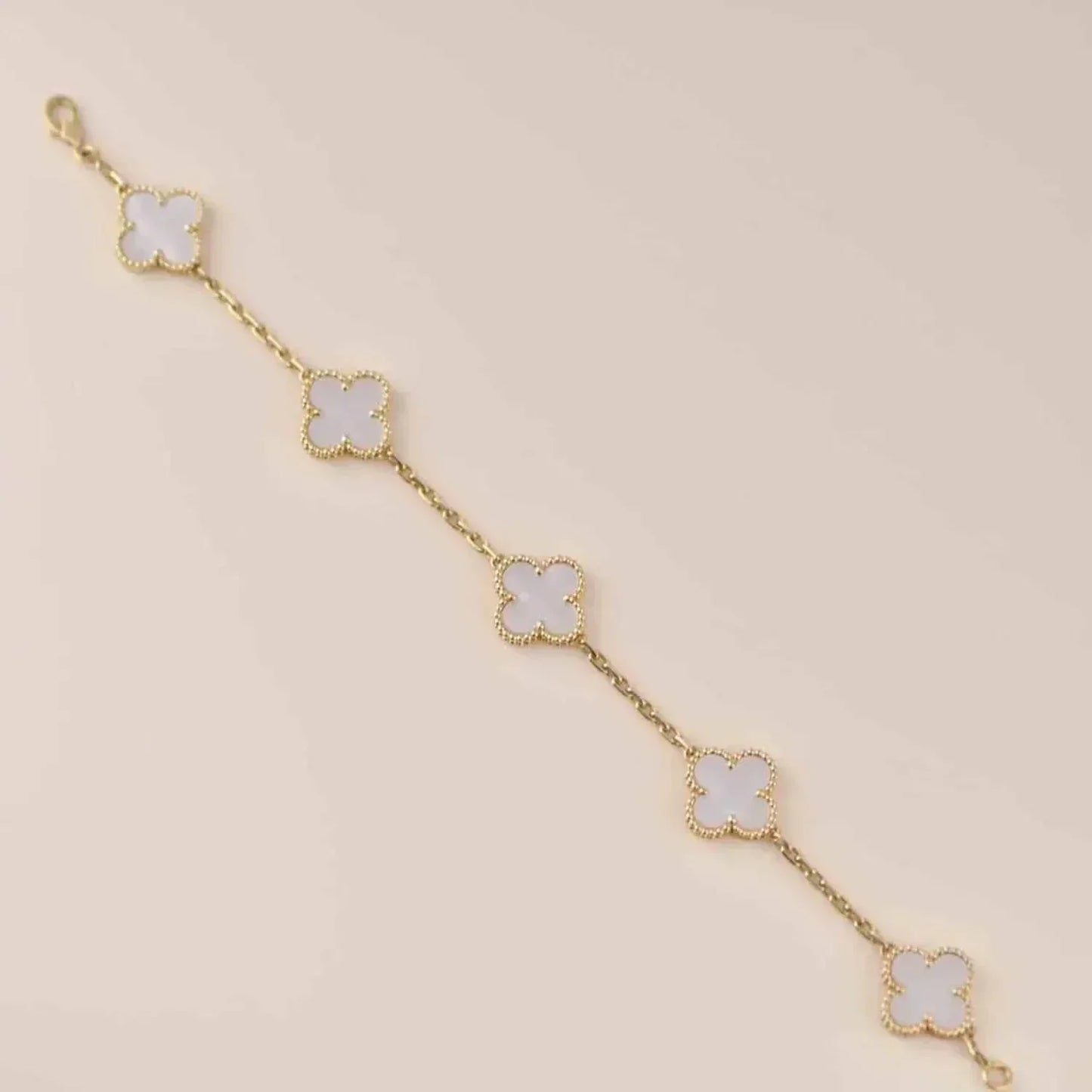 [Elitejewels]CLOVER  5 MOTIF WHITE MOP BRACELET