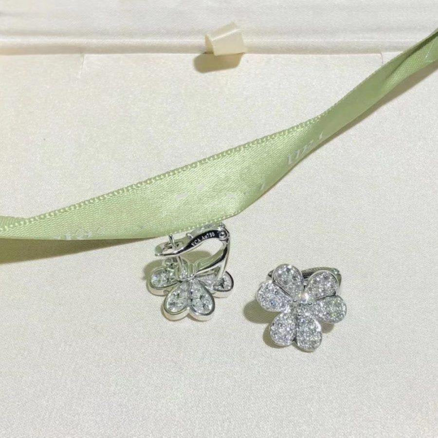 [Elitejewels]FRIVOLE SILVER FLOWER DIAMOND EARRINGS