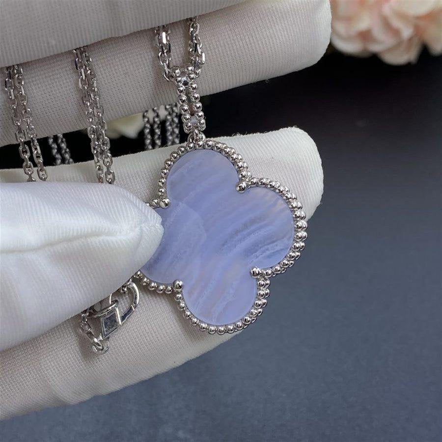 [Elitejewels]CLOVER SILBER CHALCEDON BIG CLOVER HALSKETTE