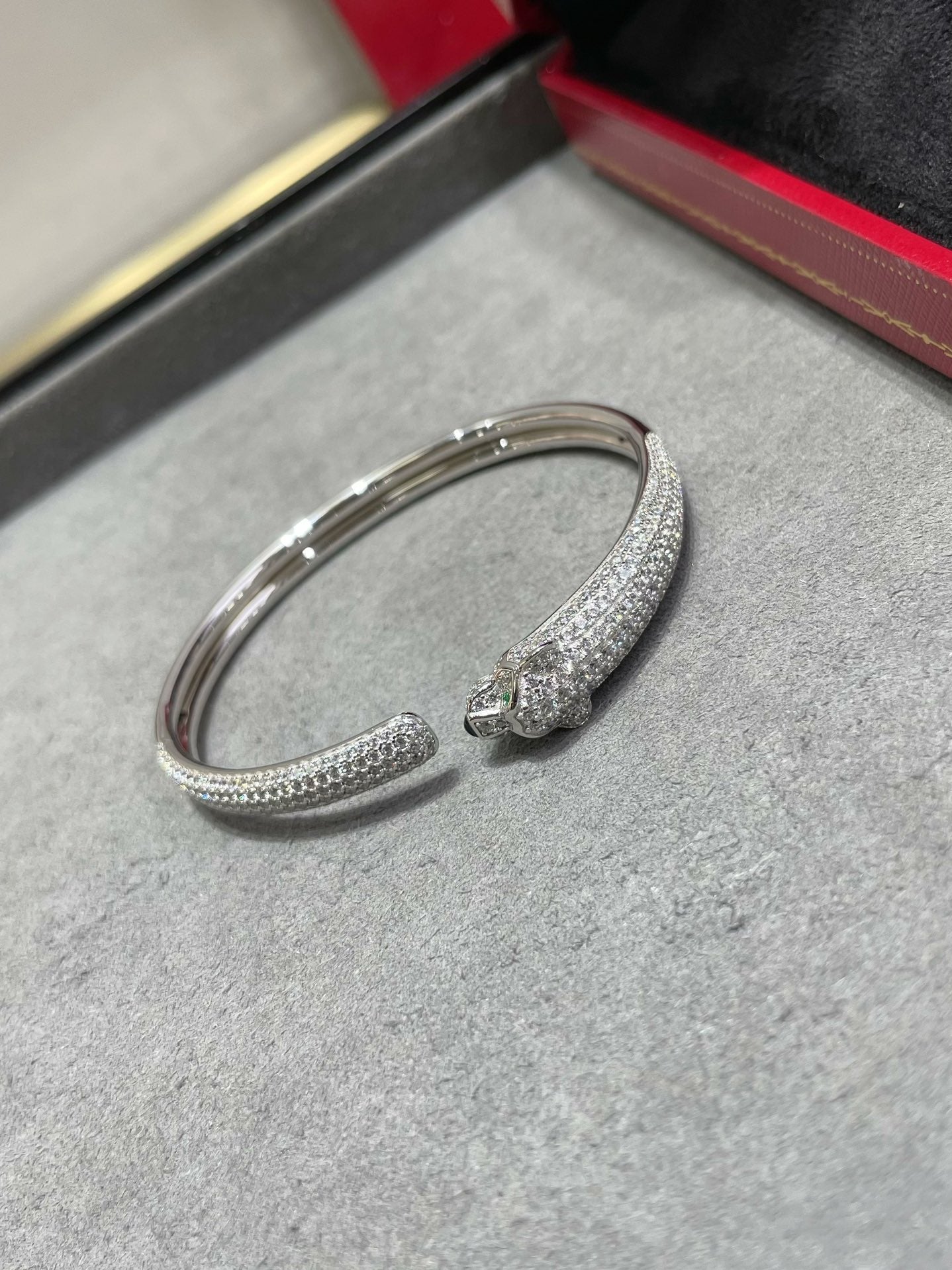 [Elitejewels]PANTHERE FULL DIAMOND OPEN BRACELET