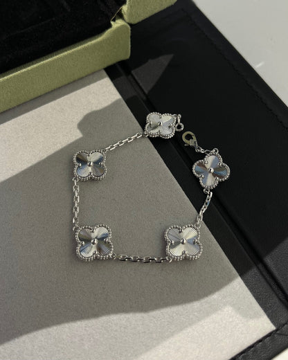 [Elitejewels]CLOVER SILVER 5 MOTIFS BRACELET